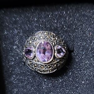 Vintage 925 silver Amethyst Marcasite Ring SZ 7